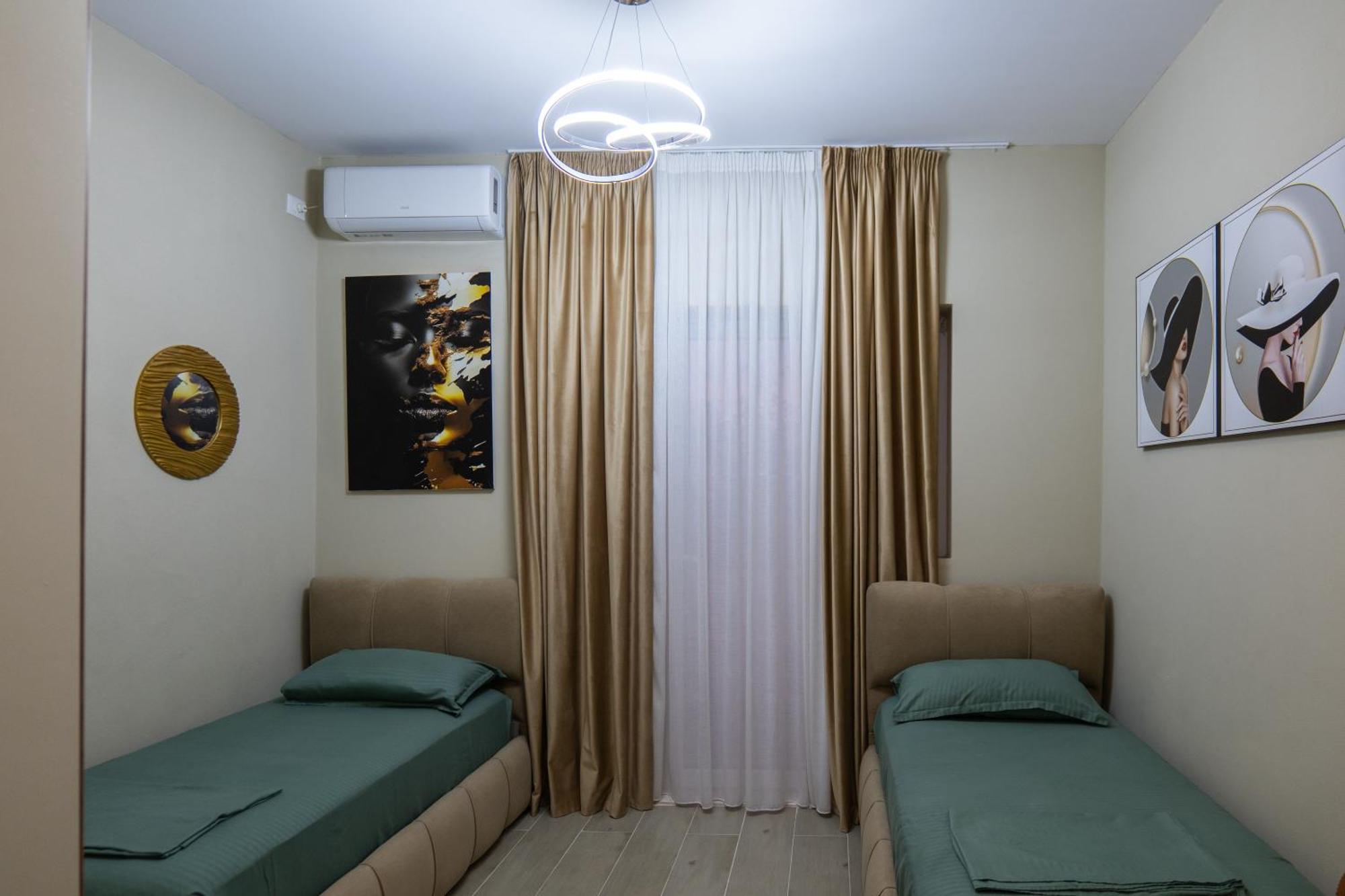 City Center Rooms And Apartments Durrës Exteriör bild
