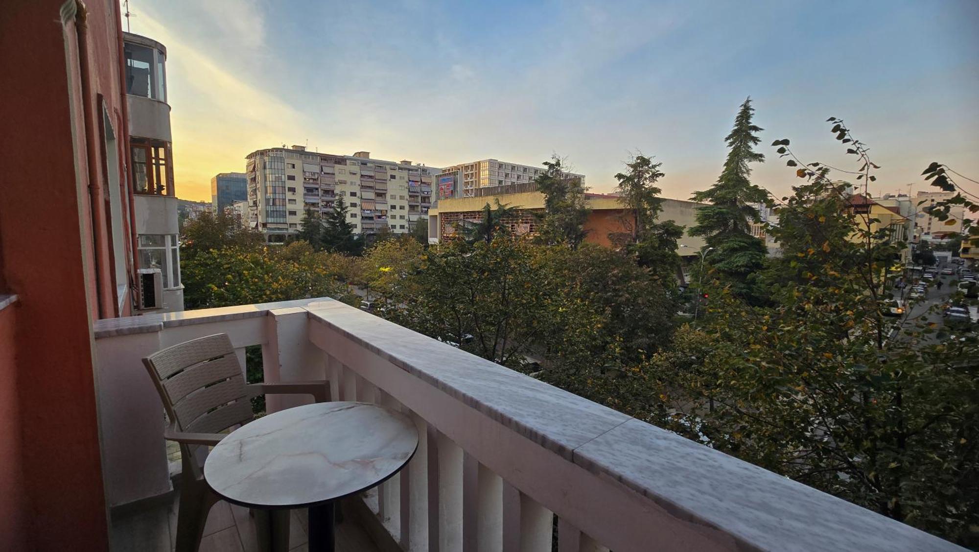 City Center Rooms And Apartments Durrës Exteriör bild